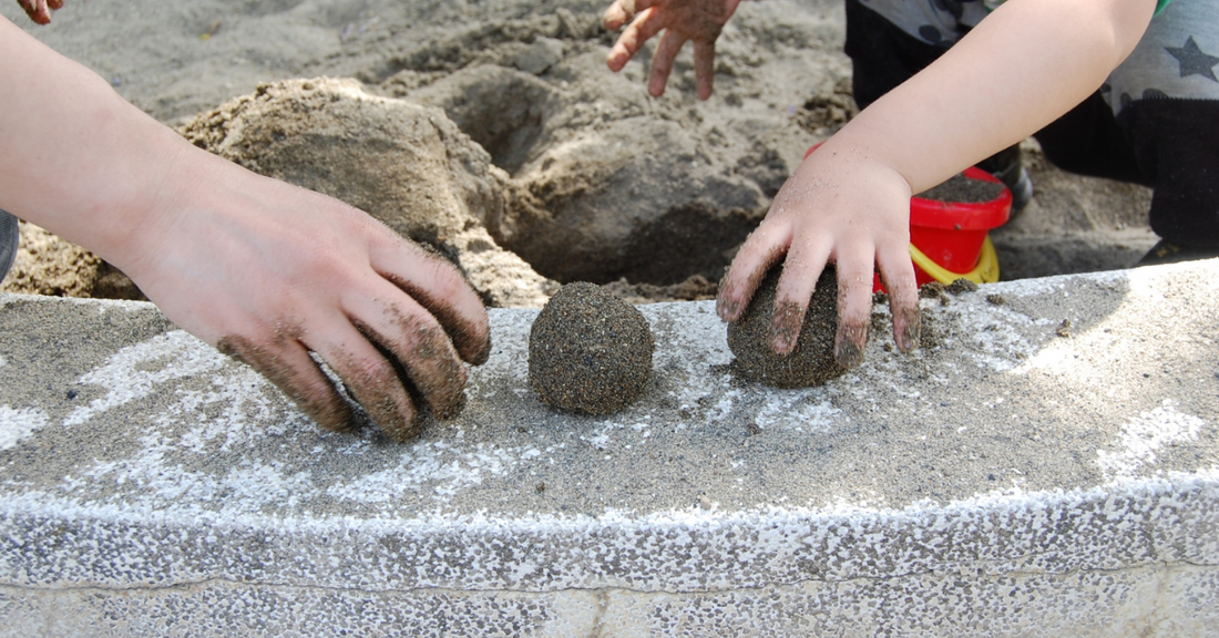 効率や安さだけじゃない。私たちが「作家さんの手仕事」に惹かれてしまう理由。