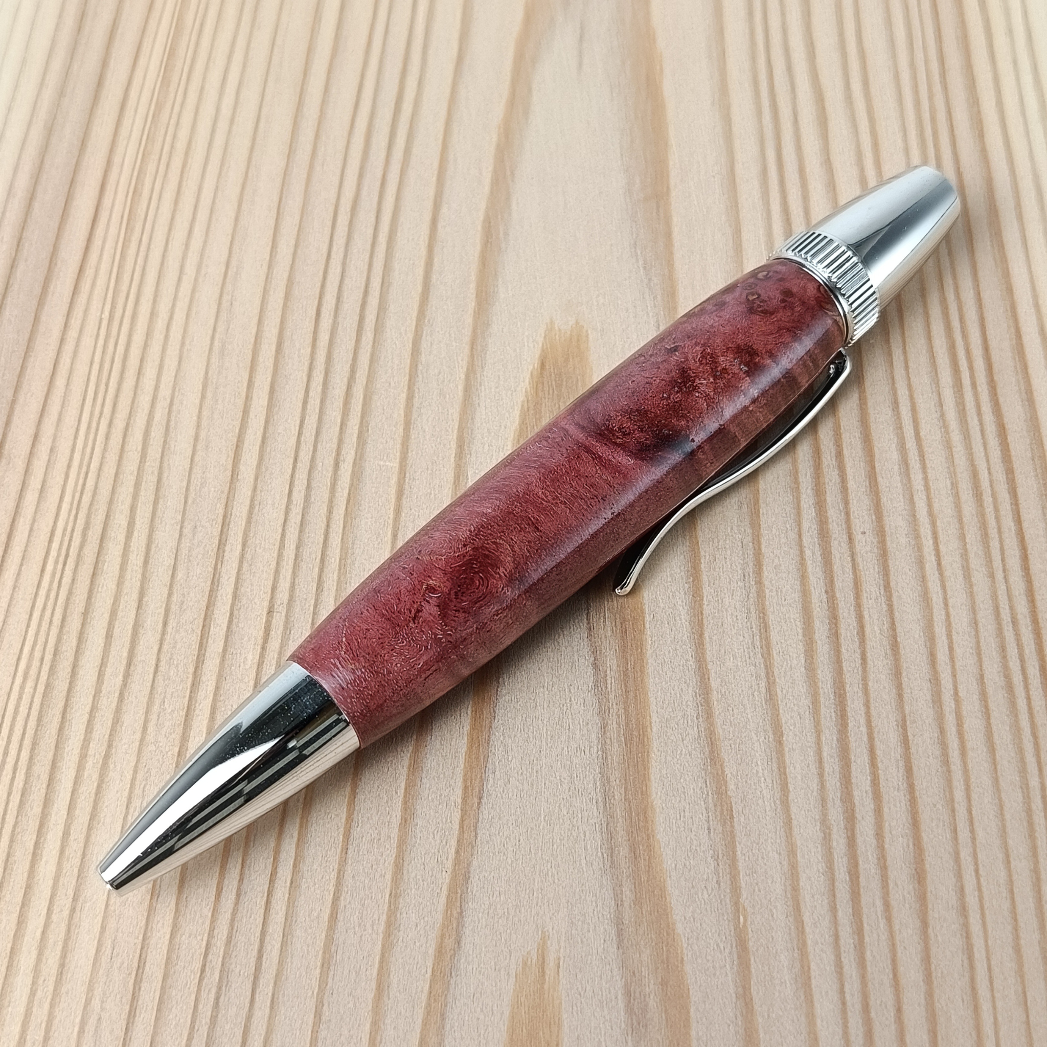 木目を楽しむ木軸ボールペン  スタビライズドウッド レッド