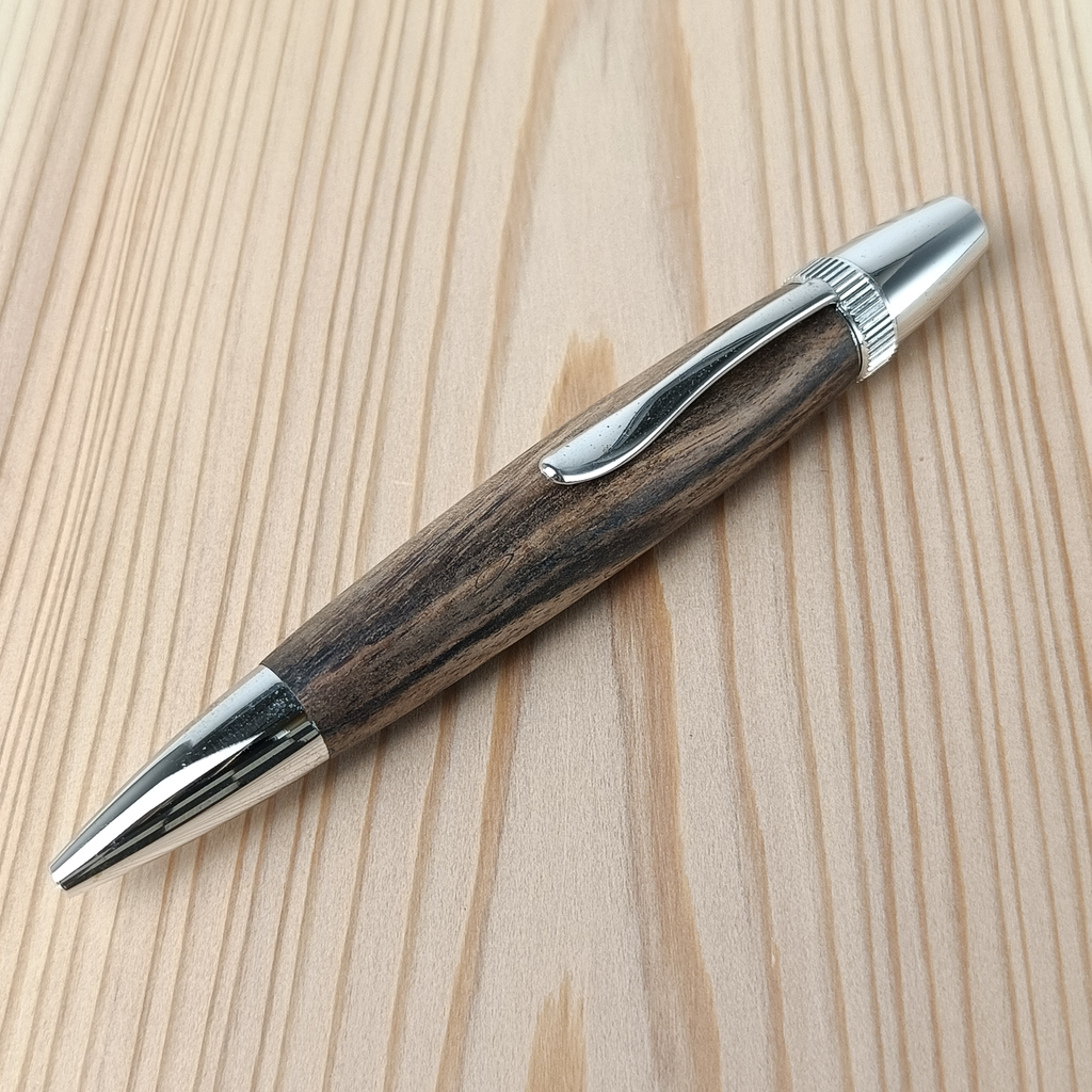 木目を楽しむ木軸ボールペン  銘木 黒柿