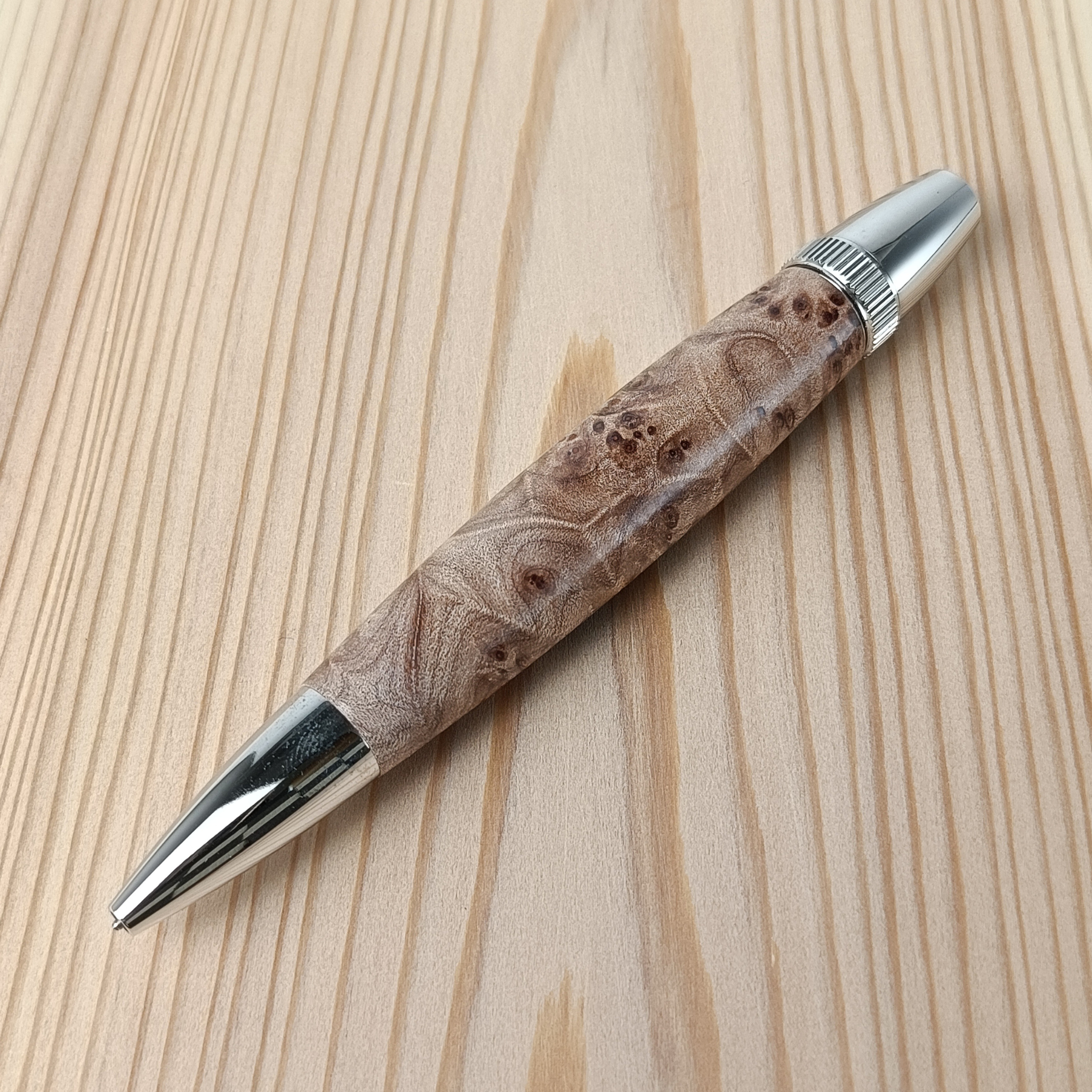 木目を楽しむ木軸ボールペン  スタビライズドウッド ブラウンベージュ