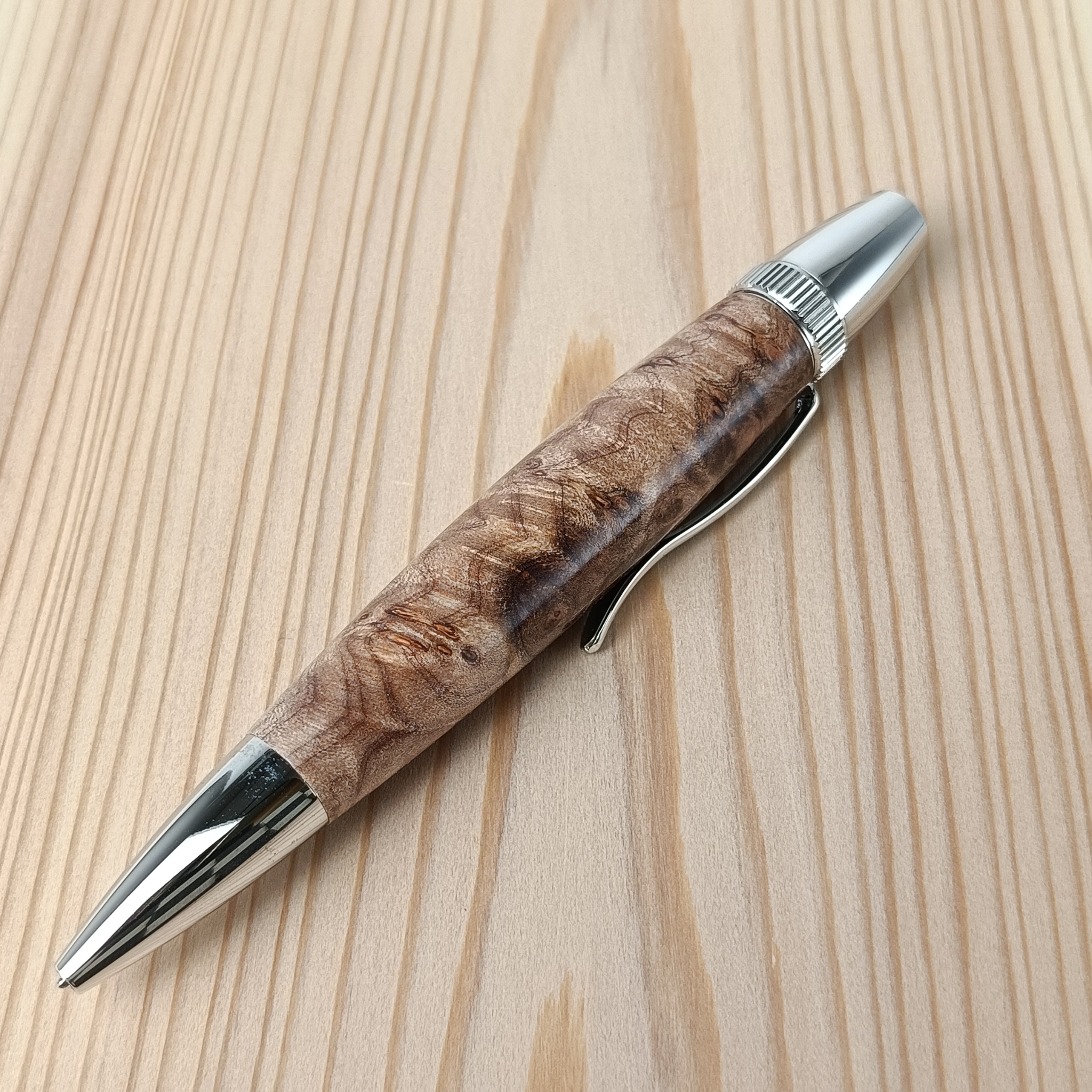 木目を楽しむ木軸ボールペン  スタビライズドウッド ブラウンベージュ