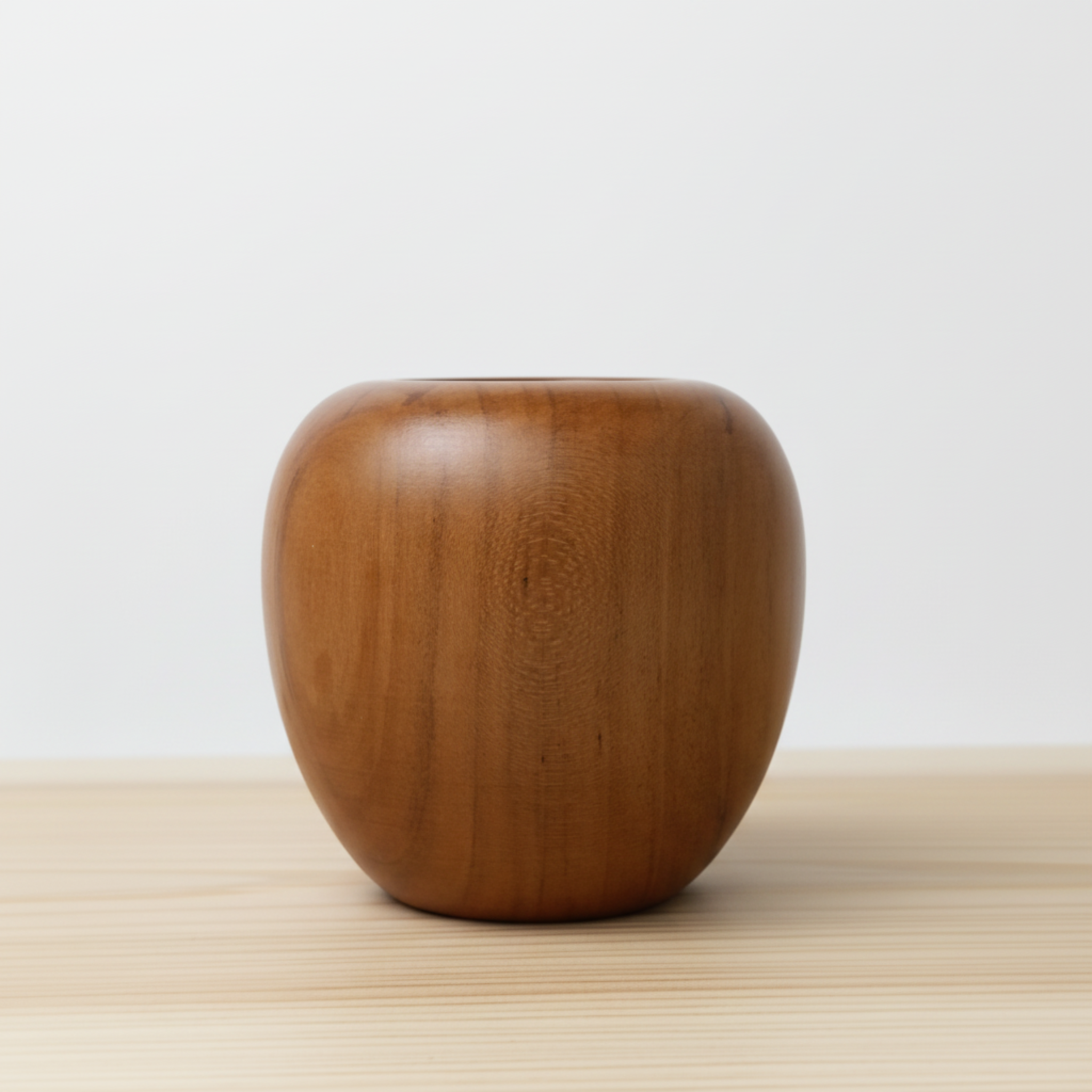 枝から香る、りんごのアロマポット