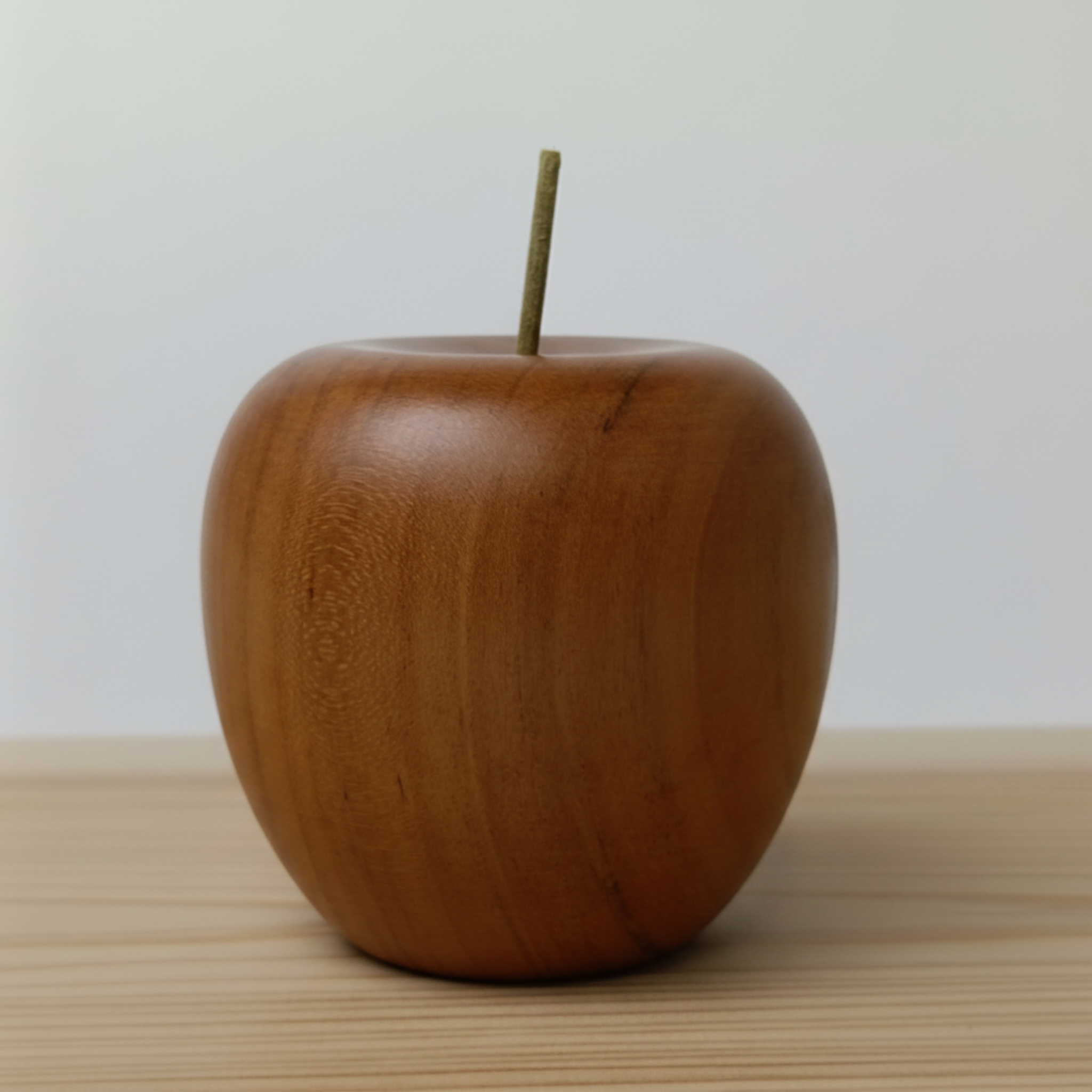 枝から香る、りんごのアロマポット