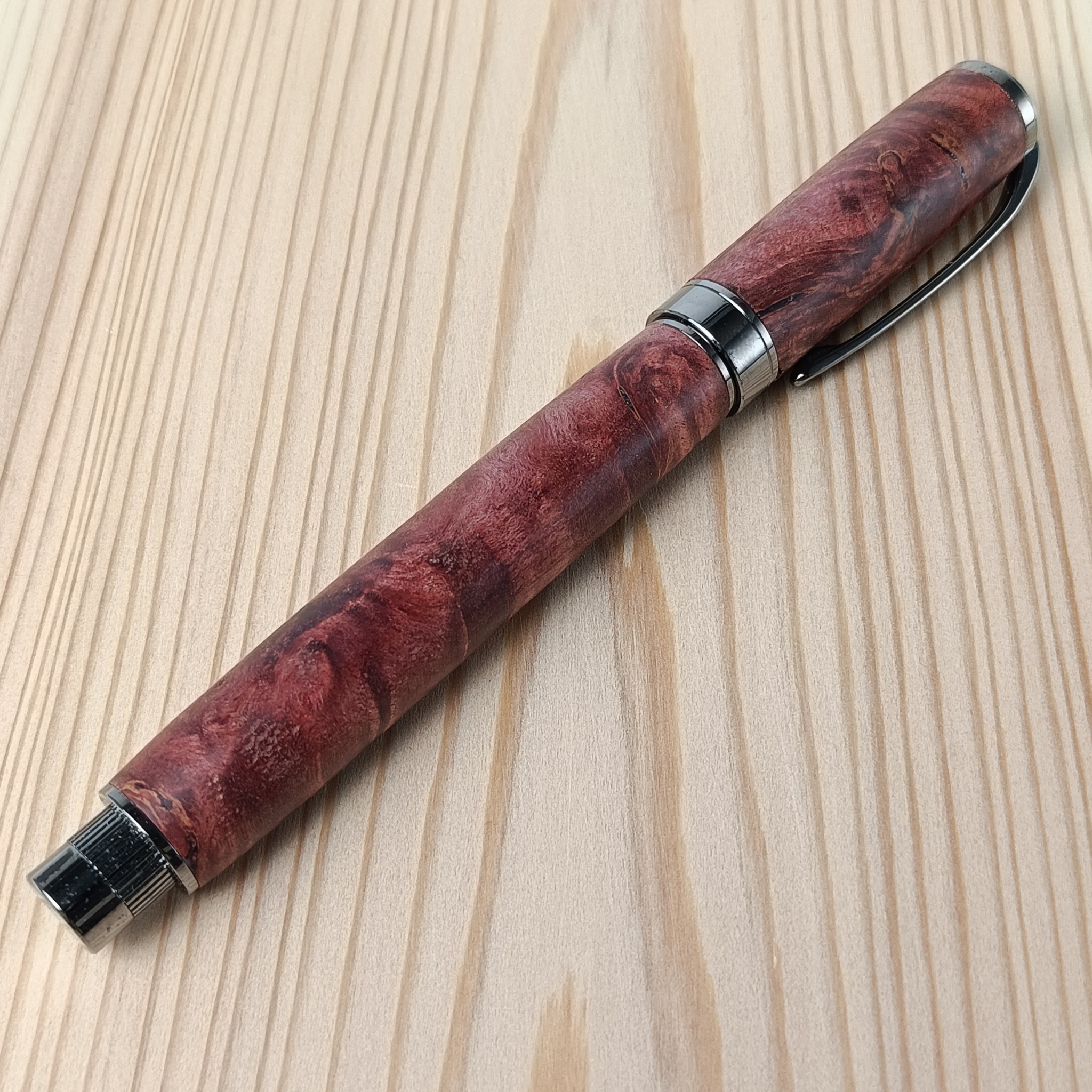 スタビライズドウッド 万年筆 レッド