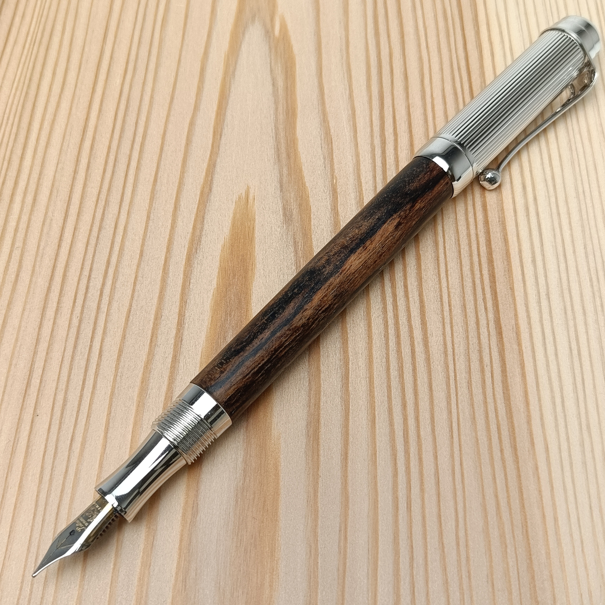 スタビライズドウッド スリム万年筆 銘木 黒柿